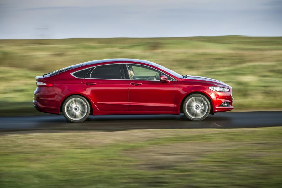  Ford Mondeo Hatchback 2014 года  (UK) (фото 8 из 33)